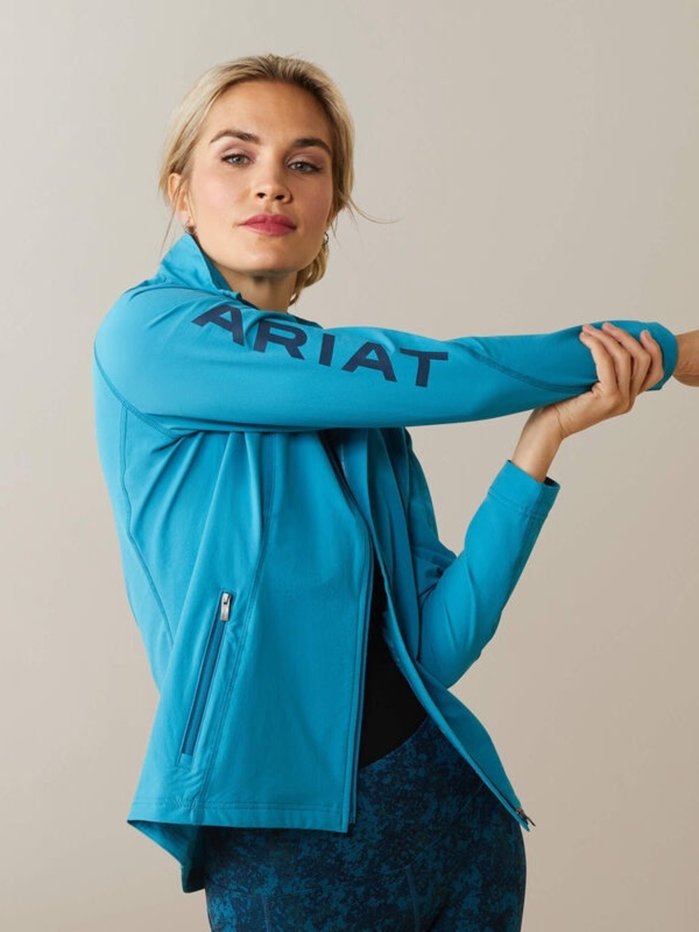 Ariat Tek Agile Softshell Jacket in Turquoise Size L